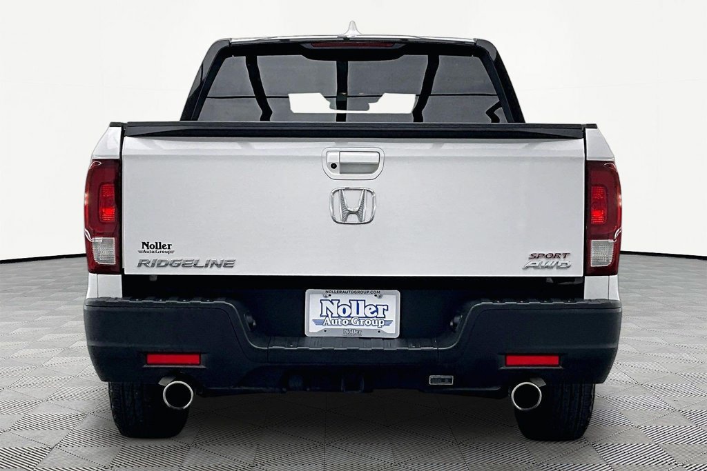 Used 2023 Honda Ridgeline Sport image 4