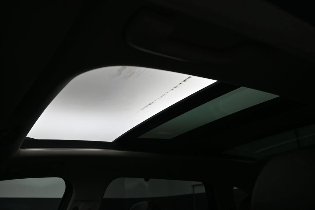 Used 2025 Kia Sorento S w/ Panoramic Sunroof Package FWD image 19