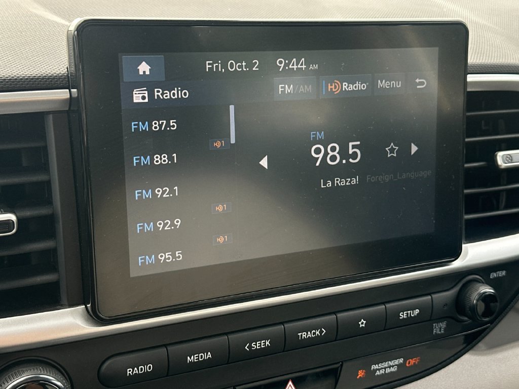 Used 2025 Hyundai Venue SEL FWD image 17