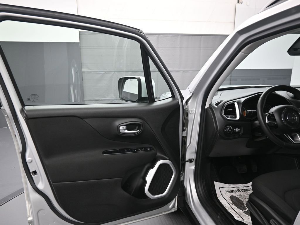 Used 2019 Jeep Renegade Latitude image 36