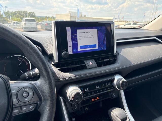 Used 2024 Toyota RAV4 XLE FWD image 10