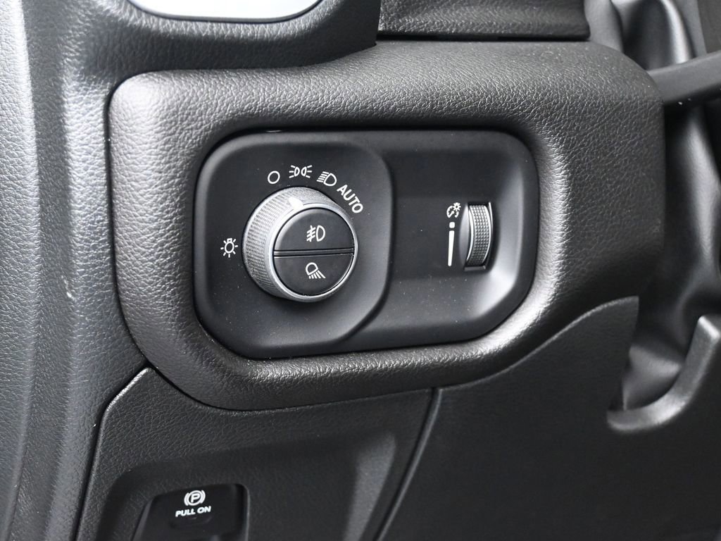 Used 2023 RAM 1500 Big Horn image 32