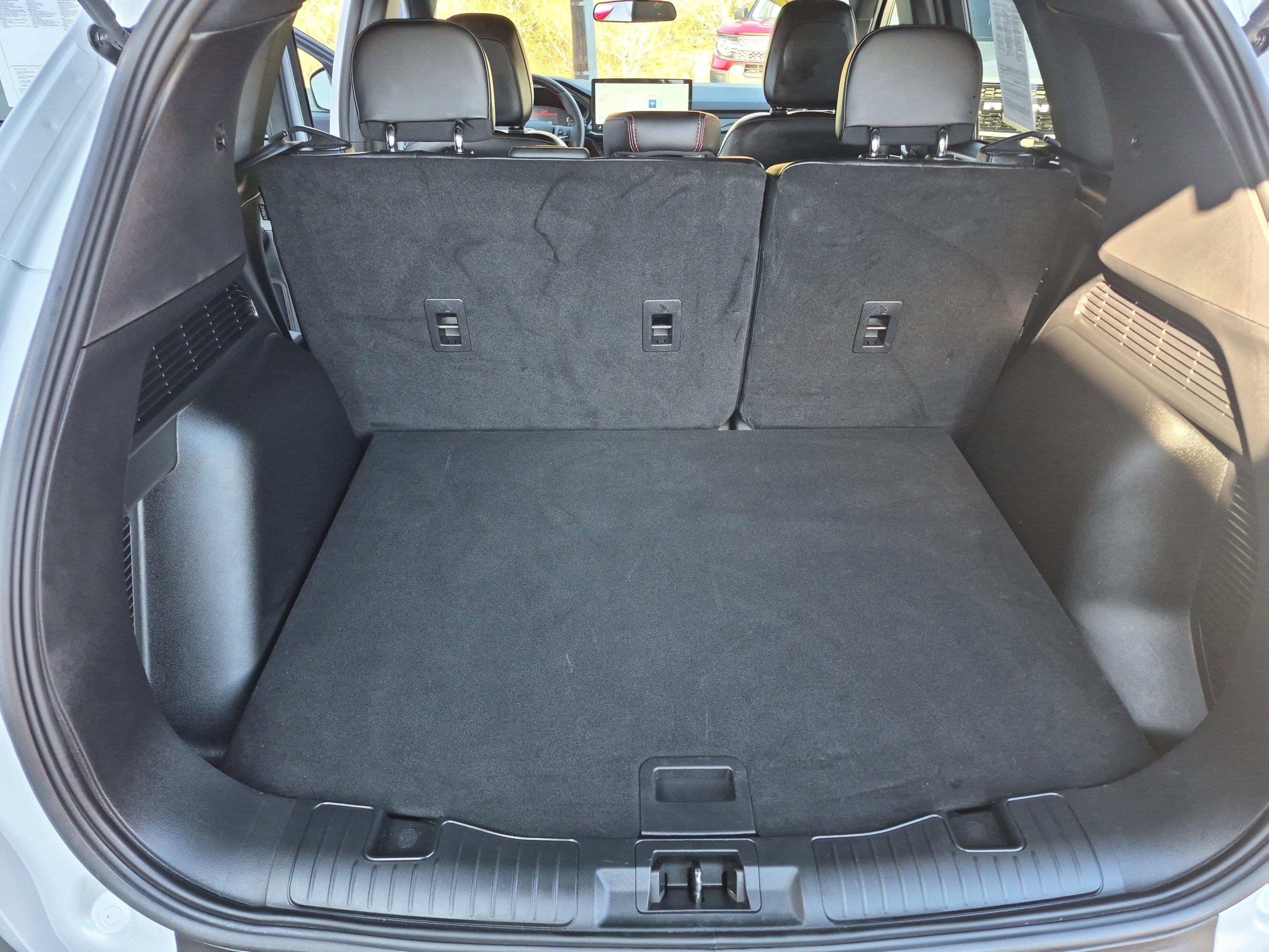 Certified 2025 Ford Escape ST-Line w/ Tech Pack #1 image 17