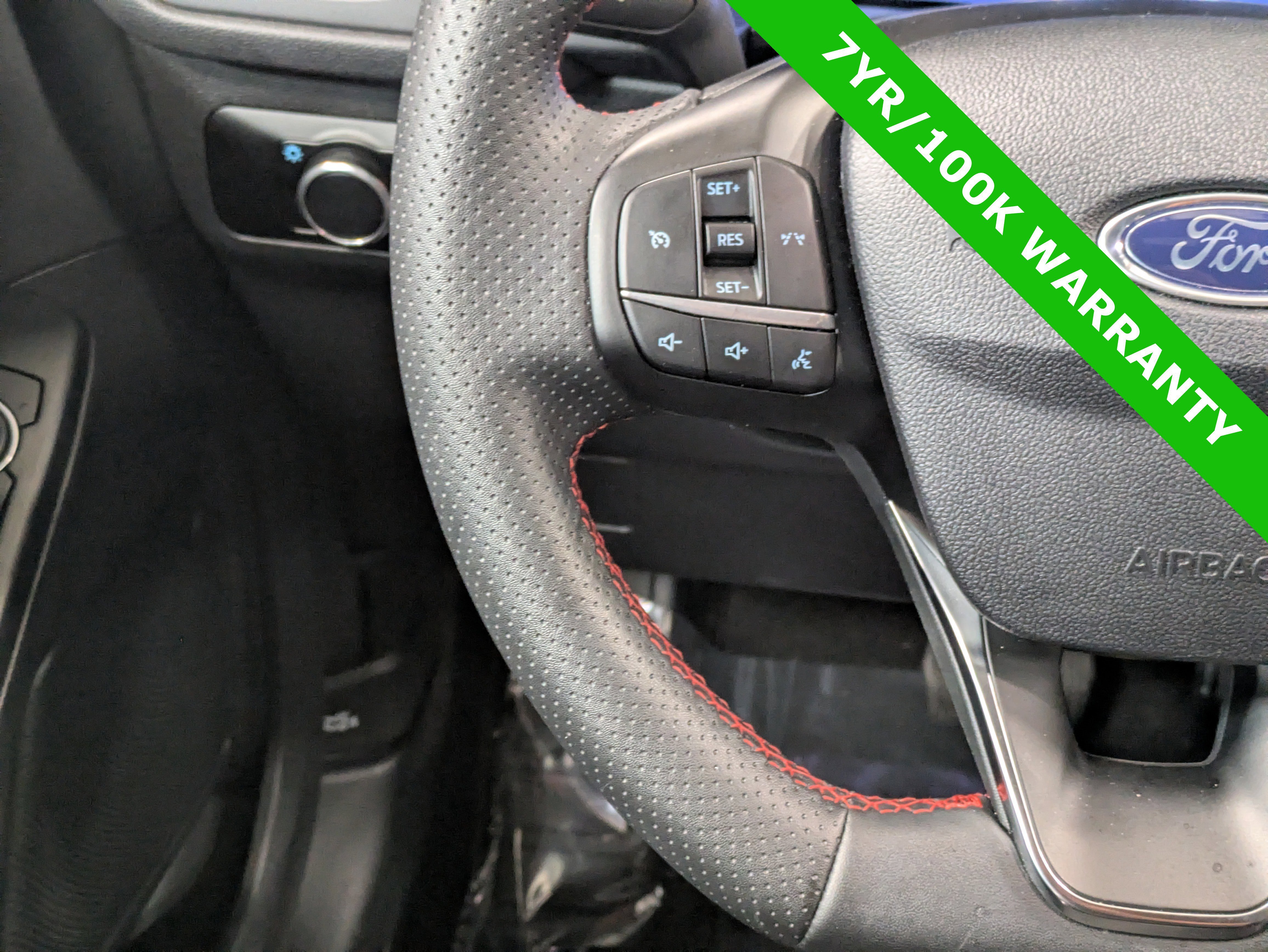 Certified 2025 Ford Escape ST-Line image 21