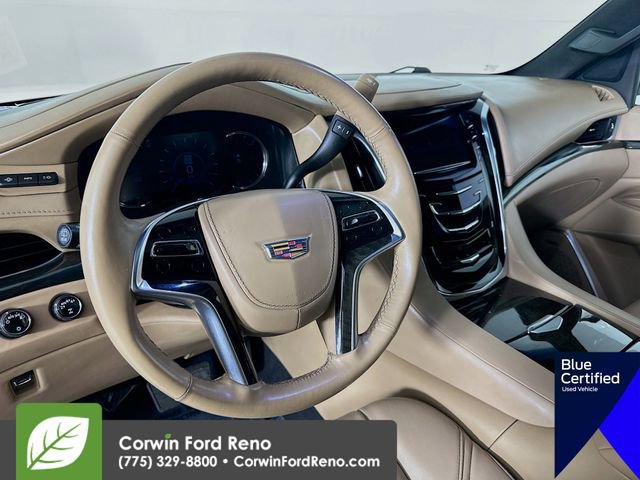 Used 2018 Cadillac Escalade Platinum AWD/4WD image 12