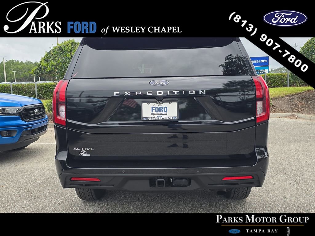 Certified 2025 Ford Expedition Active image 5