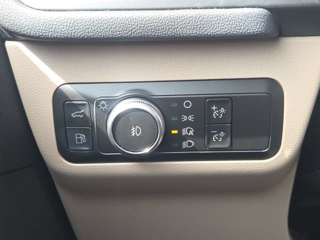 Certified 2022 Ford Escape Titanium AWD/4WD image 28