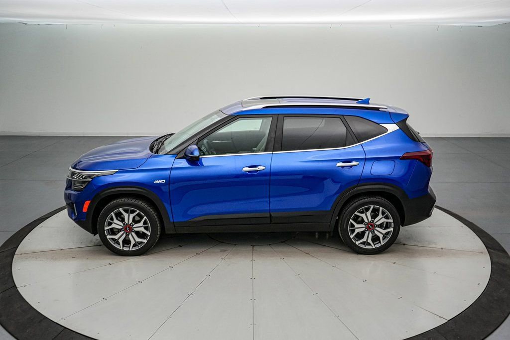 Used 2023 Kia Seltos SX w/ SX Sunroof Package image 2