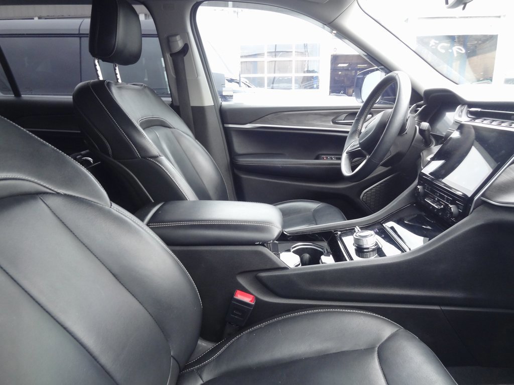 Used 2021 Jeep Grand Cherokee L Limited w/ Trailer Tow Group (B) image 9