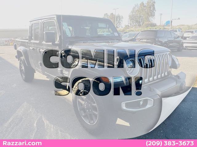 Used 2021 Jeep Gladiator Overland AWD/4WD image 1