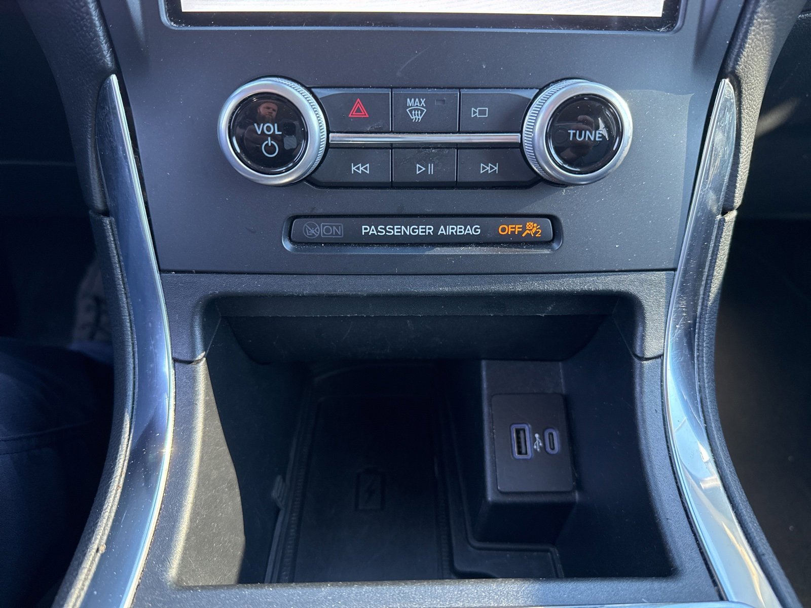 Certified 2022 Ford Edge Titanium image 31