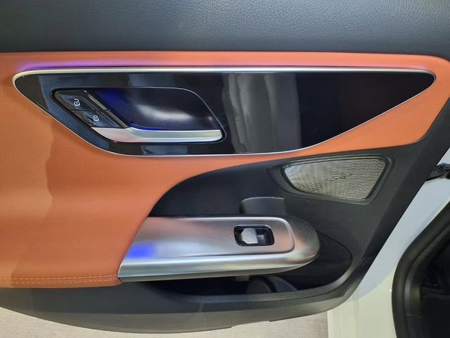 Used 2025 Mercedes-Benz C 300 4MATIC Sedan image 19