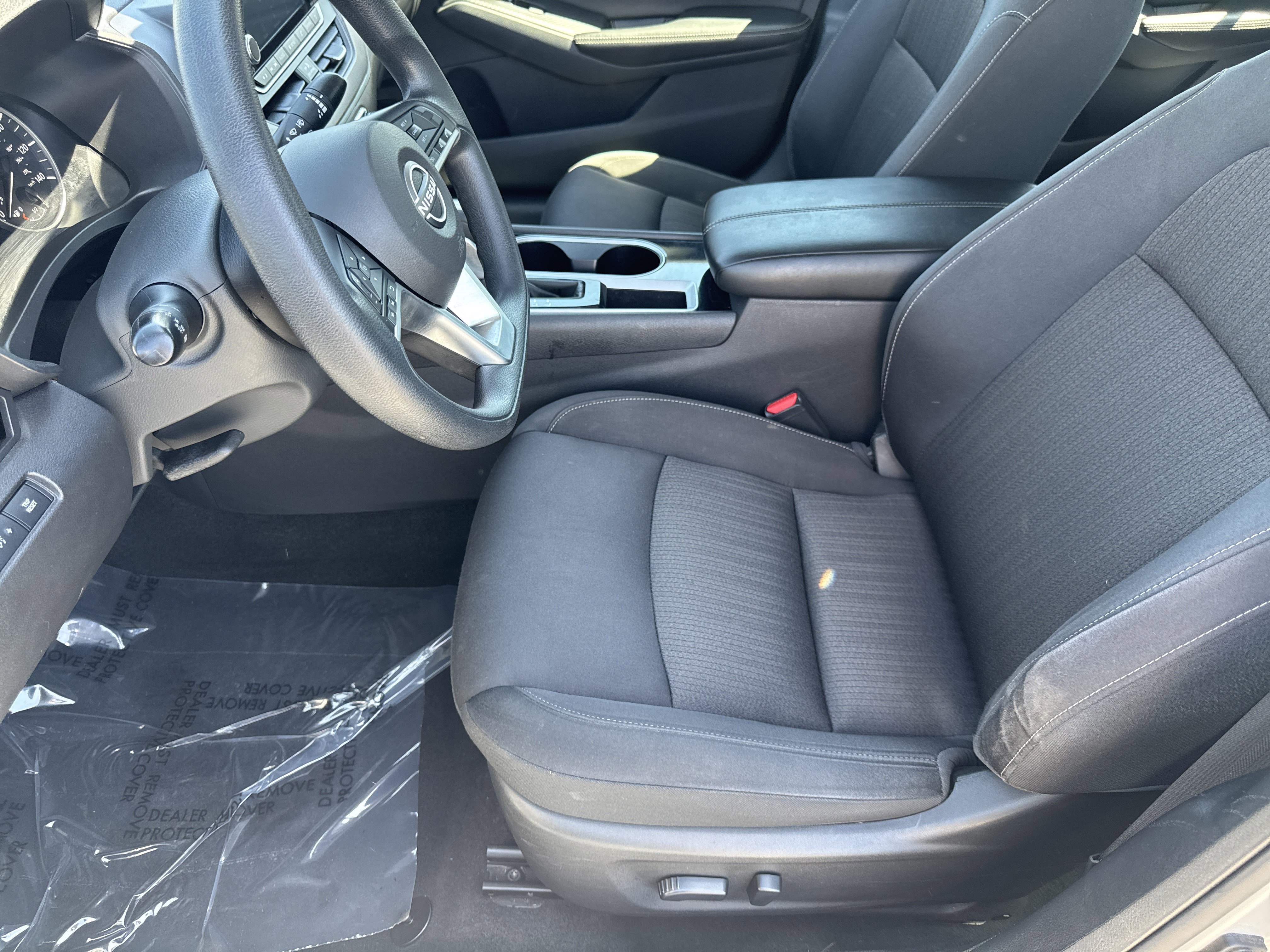 Used 2024 Nissan Altima 2.5 SV FWD image 9
