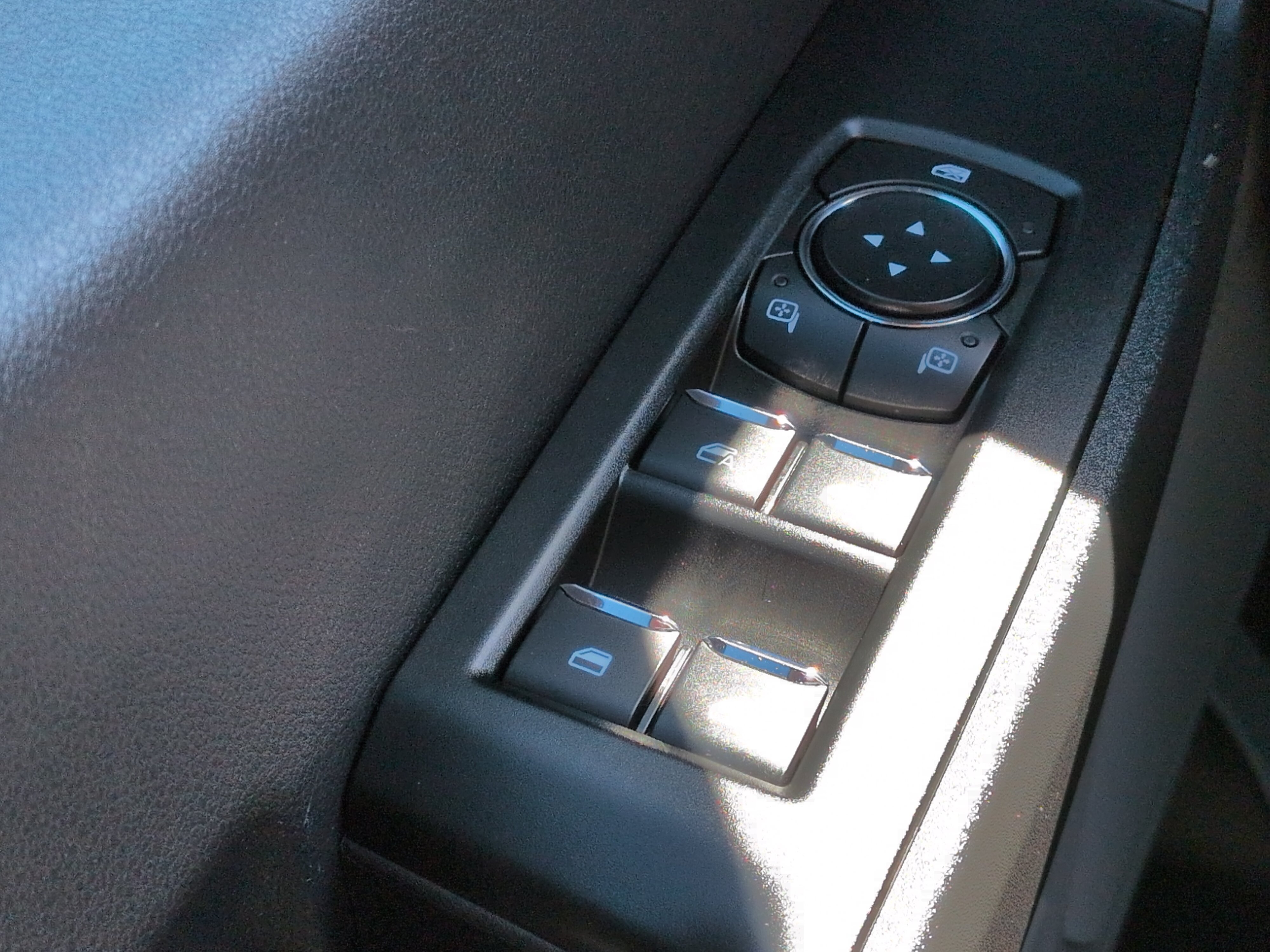 Certified 2025 Ford F350 XL AWD/4WD image 21