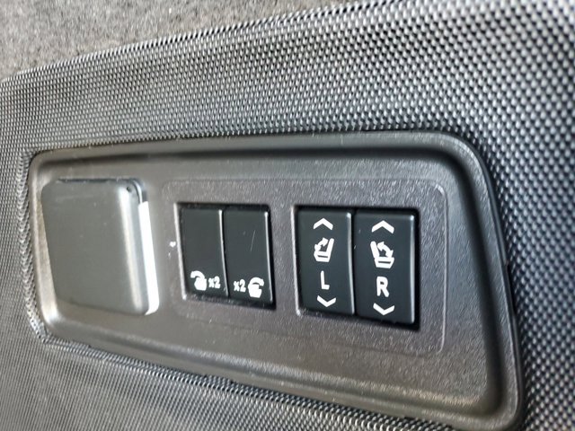 Used 2023 Cadillac Escalade Sport image 9