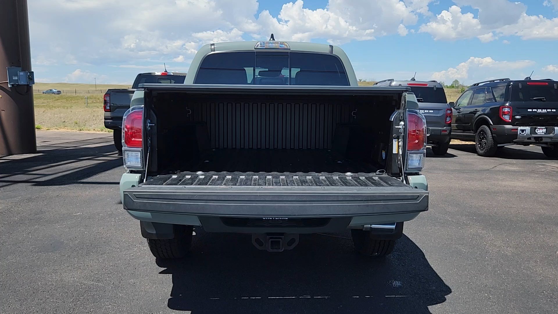 Used 2023 Toyota Tacoma TRD Off-Road w/ TRD Premium Off Road Package AWD/4WD image 19