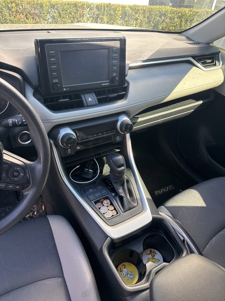 Used 2021 Toyota RAV4 XLE image 12