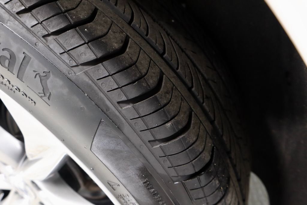 Used 2024 Buick Encore GX Avenir w/ Avenir Technology Package image 20