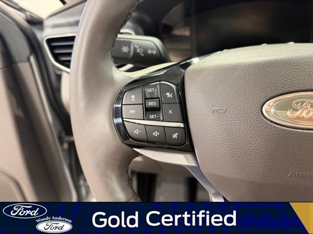 Certified 2024 Ford Explorer Platinum w/ Technology Package AWD/4WD image 11