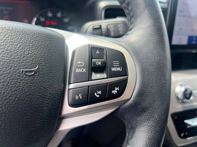 Certified 2023 Ford Explorer XLT w/ Equipment Group 202A AWD/4WD image 9