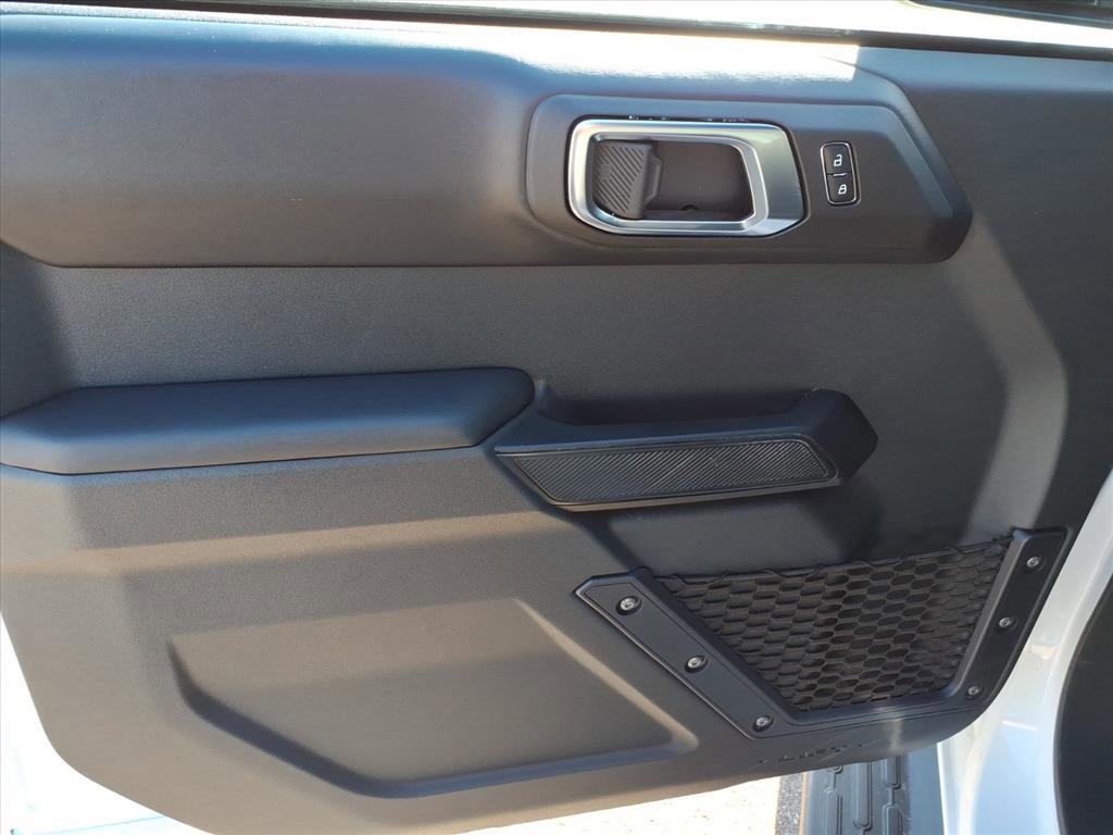 Certified 2025 Ford Bronco Outer Banks image 9