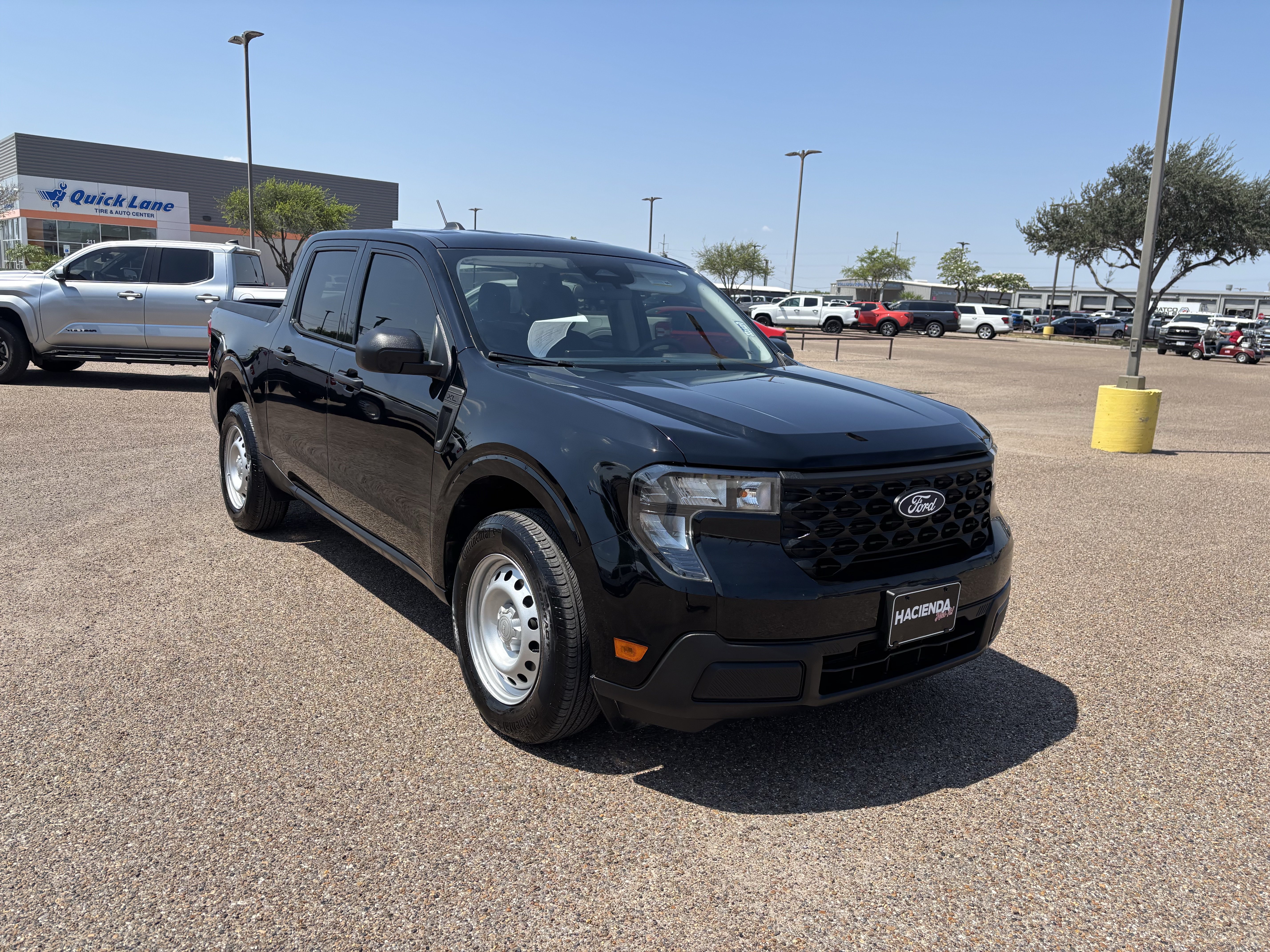 Certified 2025 Ford Maverick XL FWD image 5