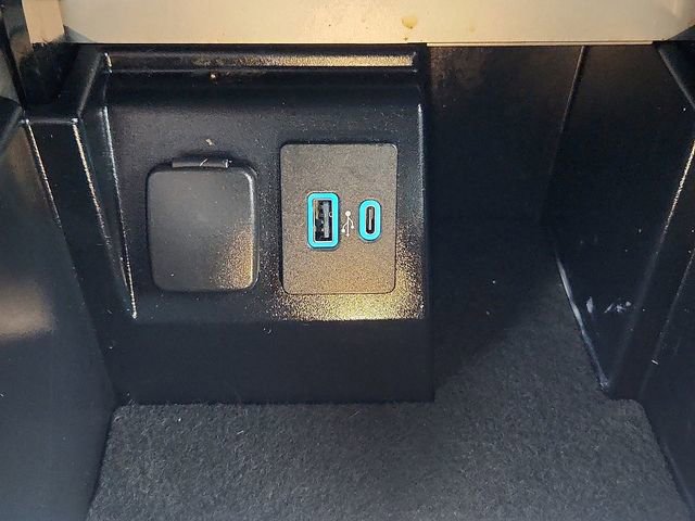 Certified 2022 Ford Explorer XLT w/ Equipment Group 202A image 25