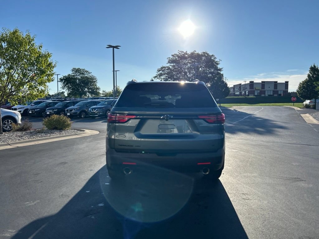 Used 2023 Chevrolet Traverse LT w/ Midnight/Sport Edition AWD/4WD image 6