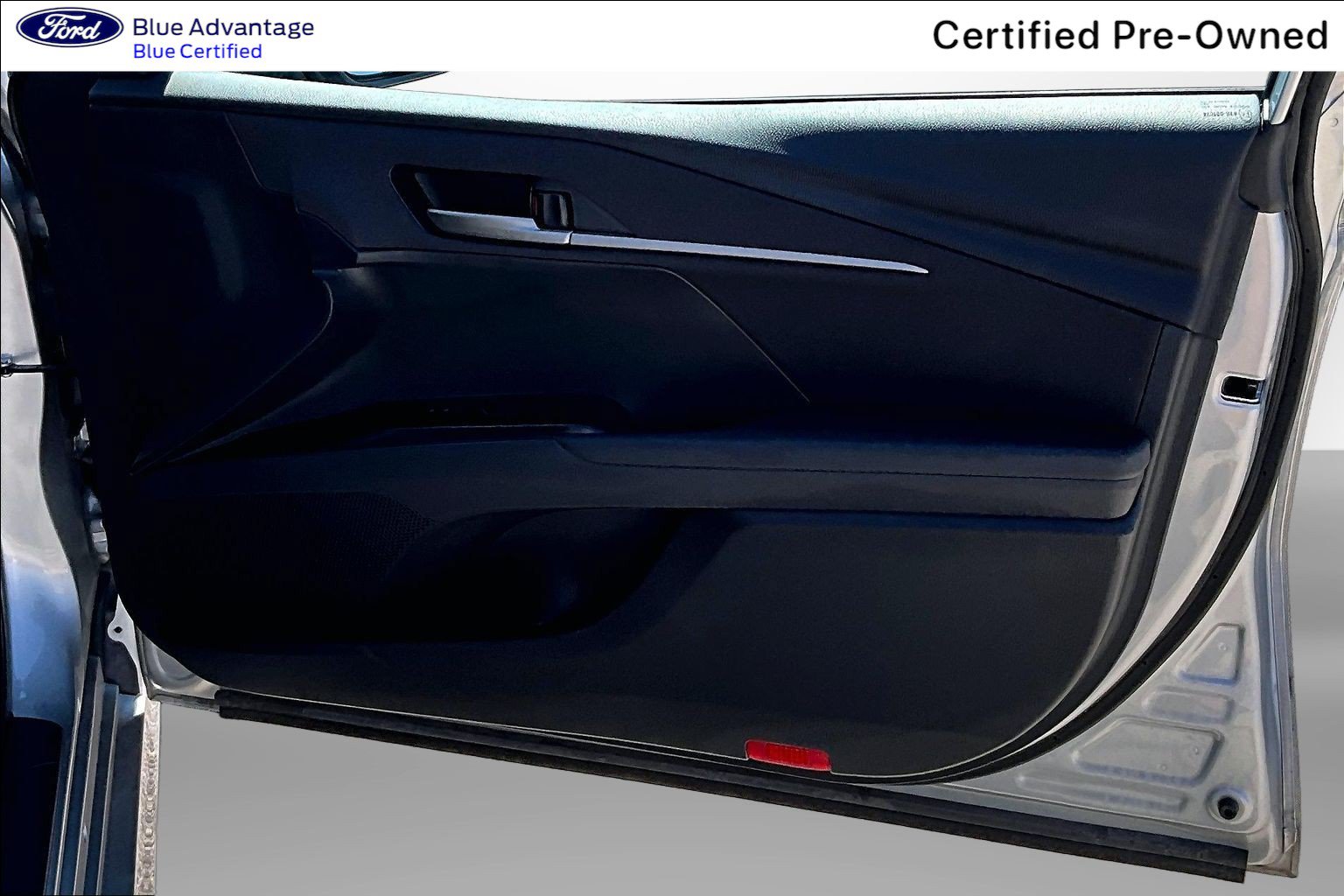 Used 2025 Toyota Camry LE FWD image 26