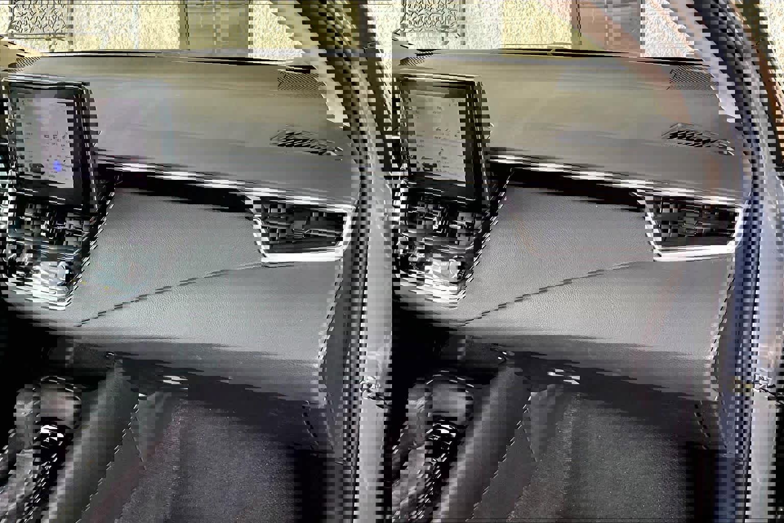 Used 2024 Toyota Corolla LE image 17