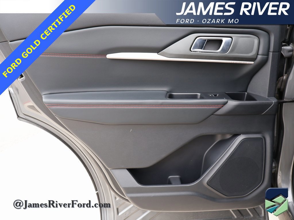 Certified 2025 Ford Explorer ST-Line w/ ST-Line Street Pack image 18