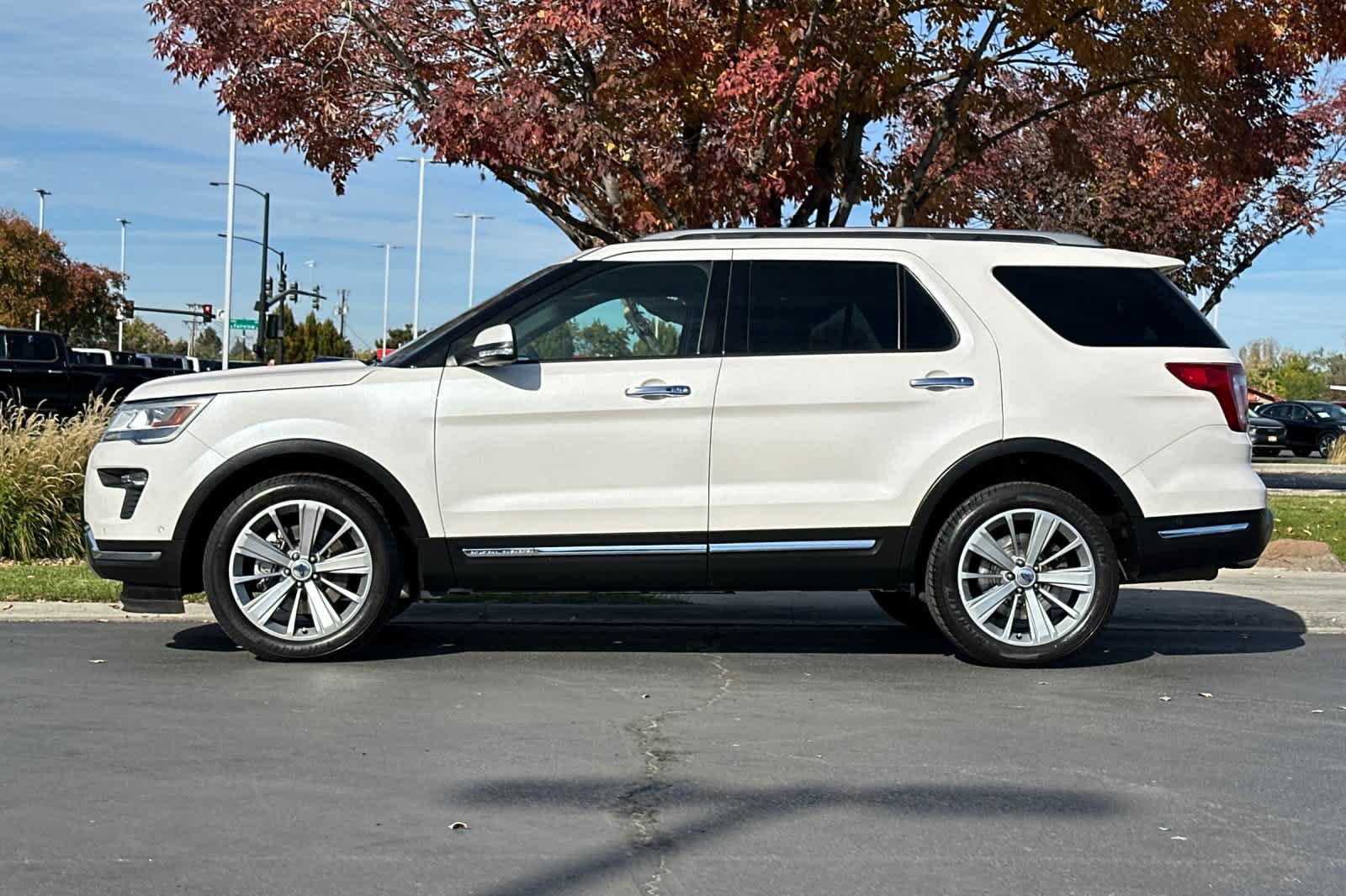 Certified 2018 Ford Explorer Limited w/ Equipment Group 301A AWD/4WD image 5