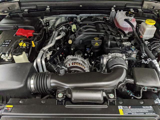 Used 2025 Jeep Gladiator Sport image 24