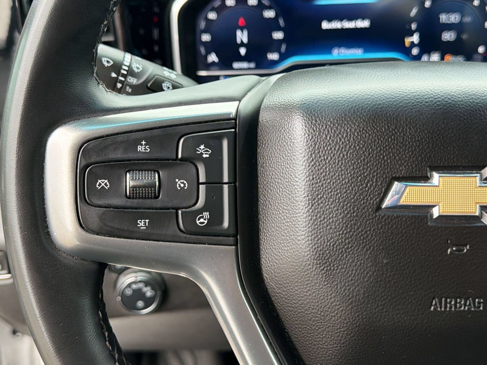 Used 2023 Chevrolet Silverado 1500 LT AWD/4WD image 16