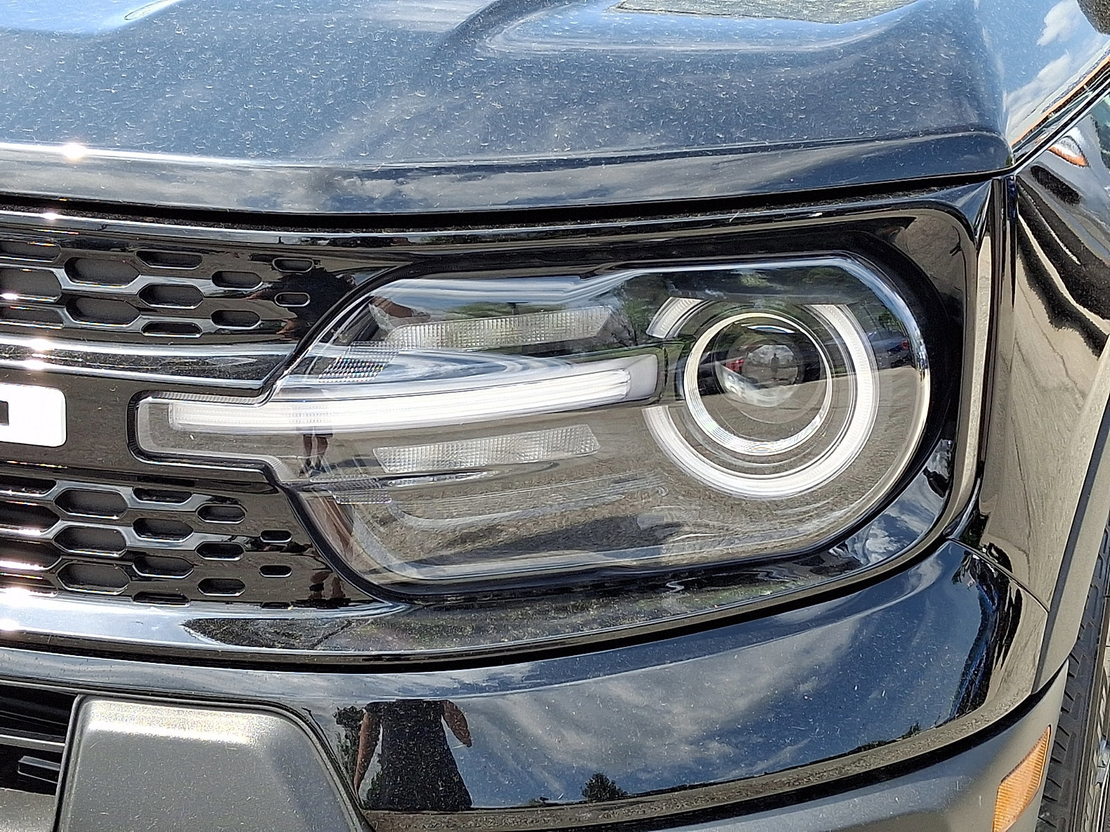 Certified 2025 Ford Bronco Sport Outer Banks w/ Outer Banks Tech Package+ AWD/4WD image 12