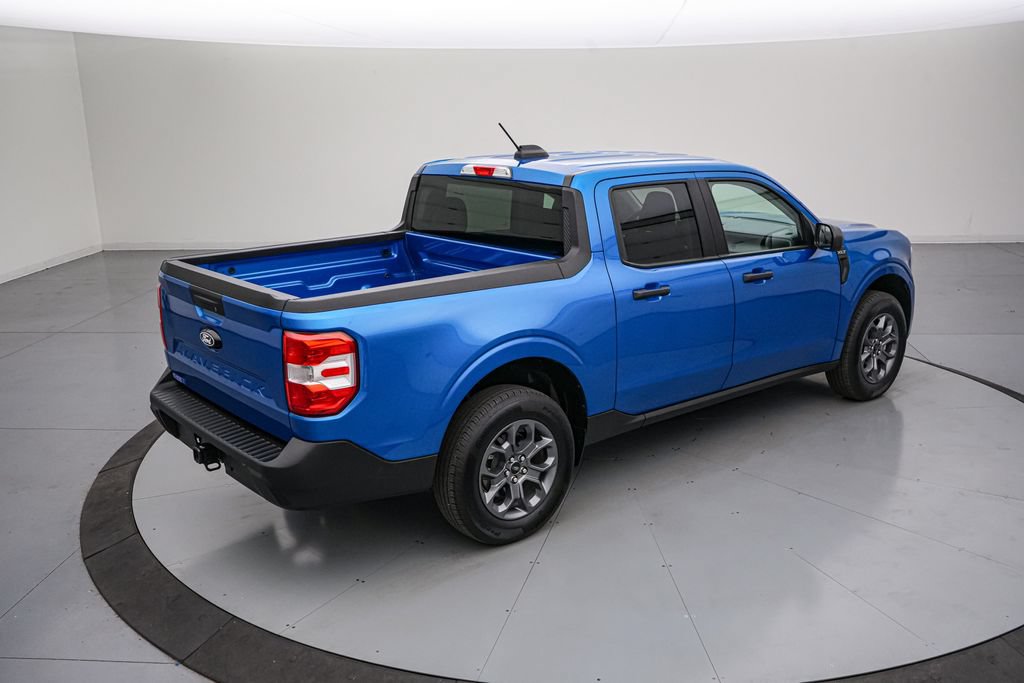 Certified 2025 Ford Maverick XLT w/ Equipment Group 302A AWD/4WD image 4