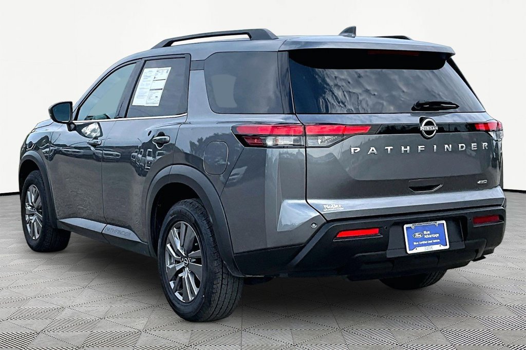 Used 2025 Nissan Pathfinder SV AWD/4WD image 13