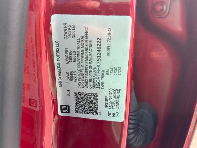 Used 2025 Chevrolet Colorado ZR2 w/ Technology Package AWD/4WD image 29