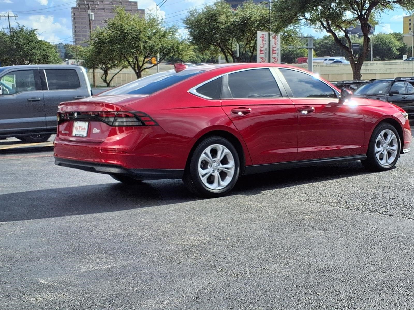 Used 2025 Honda Accord LX image 6