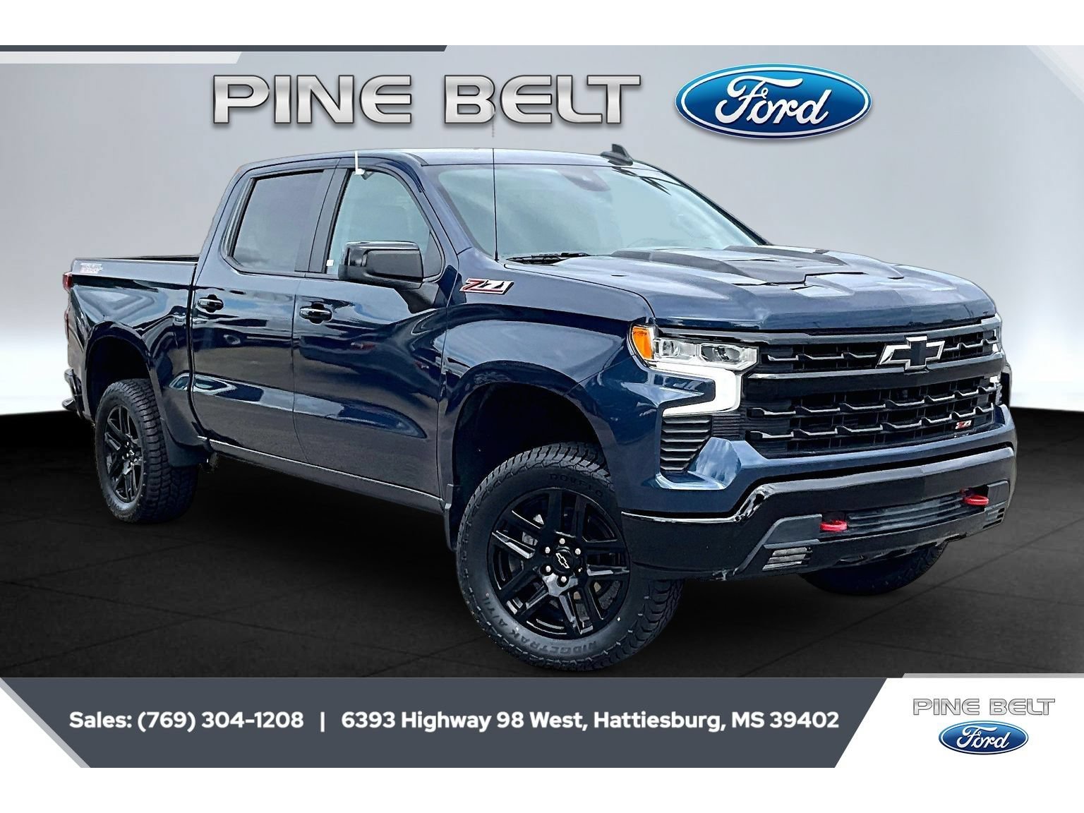 Used 2023 Chevrolet Silverado 1500 LT Trail Boss w/ Protection Package AWD/4WD image 1