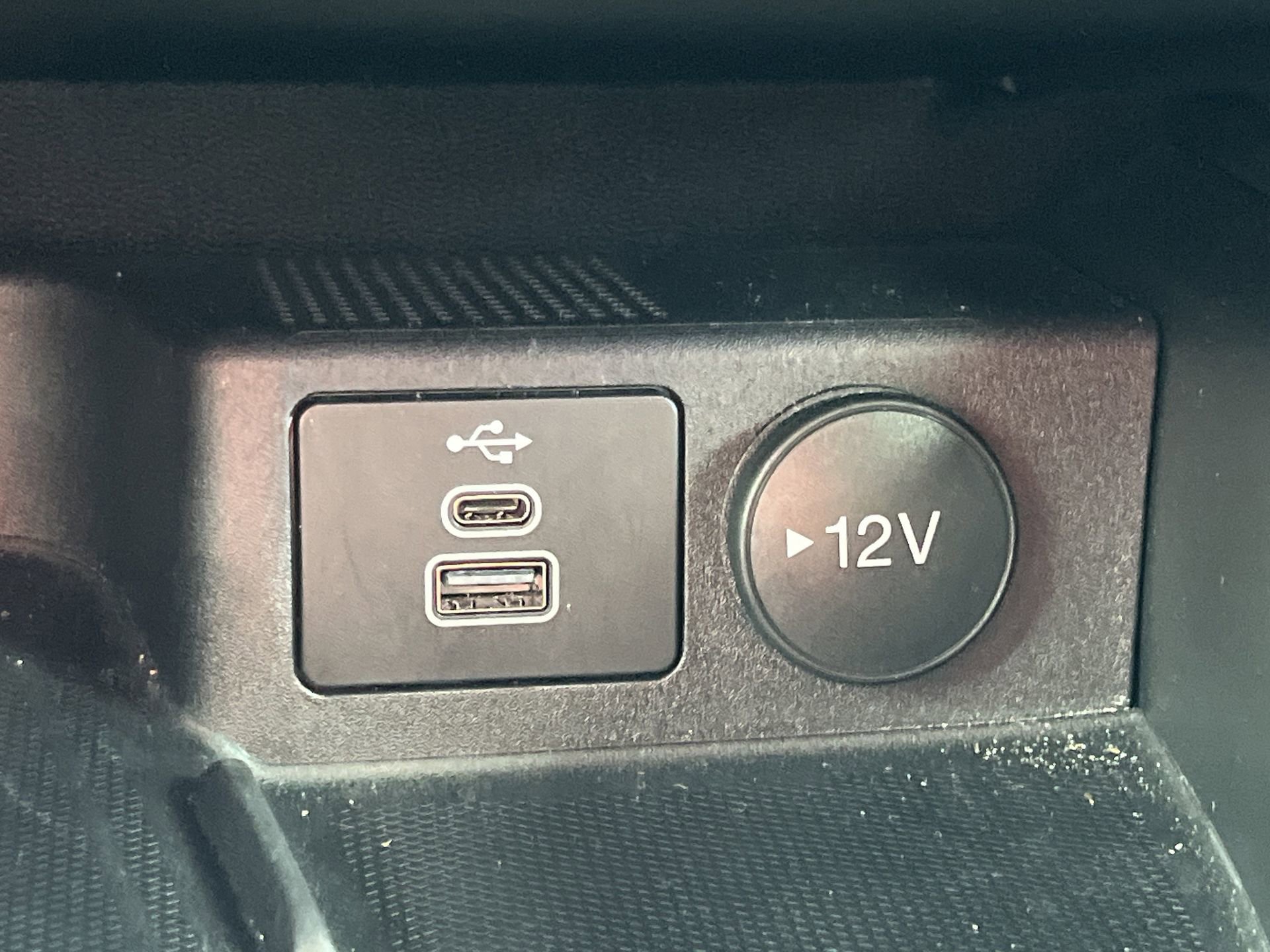 Certified 2025 Ford Escape ST-Line Elite w/ Premium Technology Package image 13