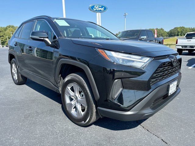 Used 2025 Toyota RAV4 XLE AWD/4WD image 26