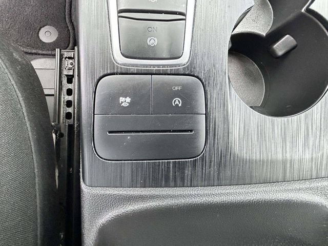 Certified 2025 Ford Escape Active FWD image 22