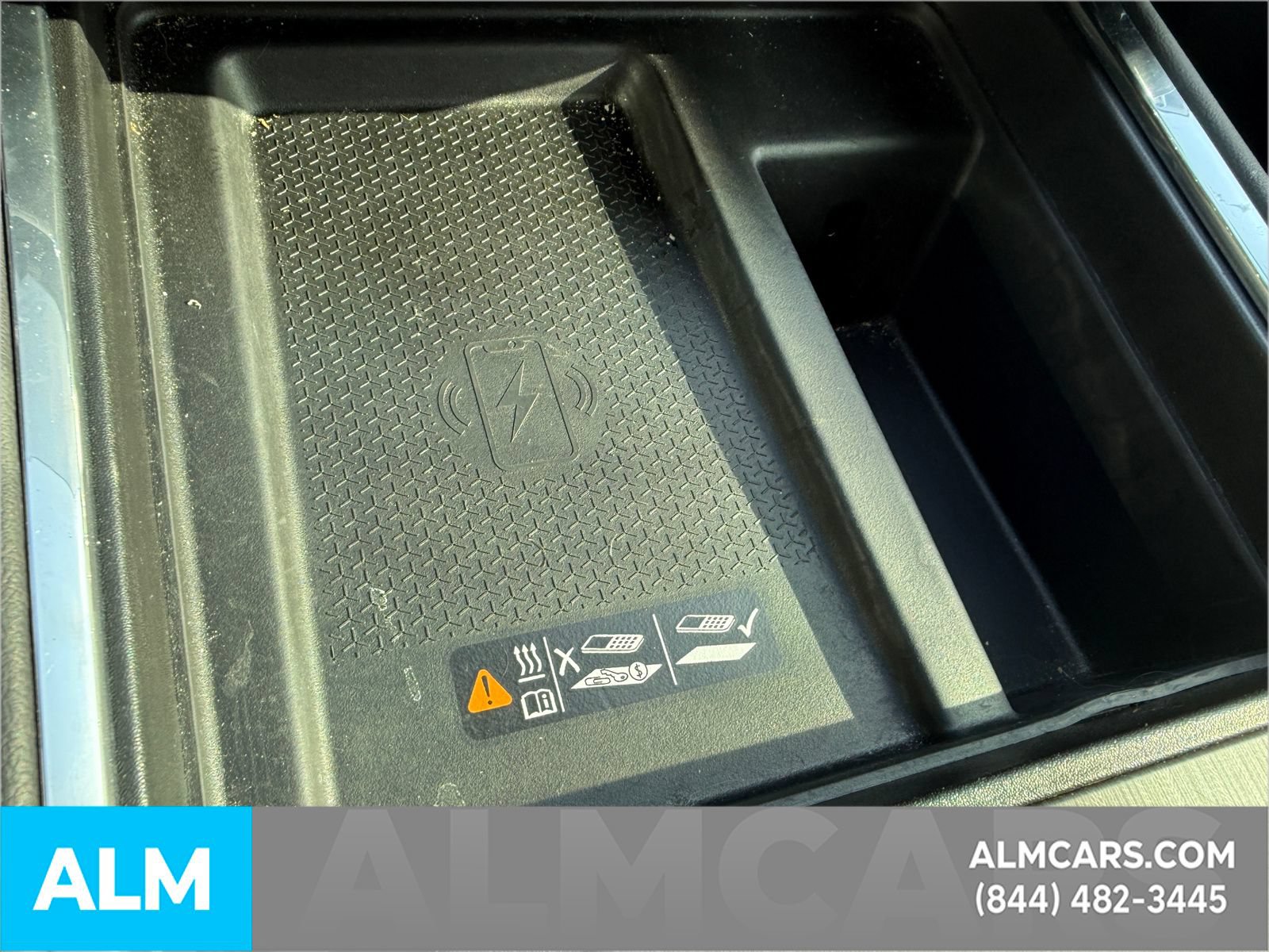 Used 2025 GMC Acadia Elevation w/ Elevation Premium Package FWD image 18