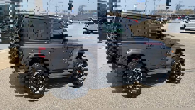 Used 2021 Jeep Wrangler Rubicon w/ Uconnect 4C Nav & Sound Group AWD/4WD image 2