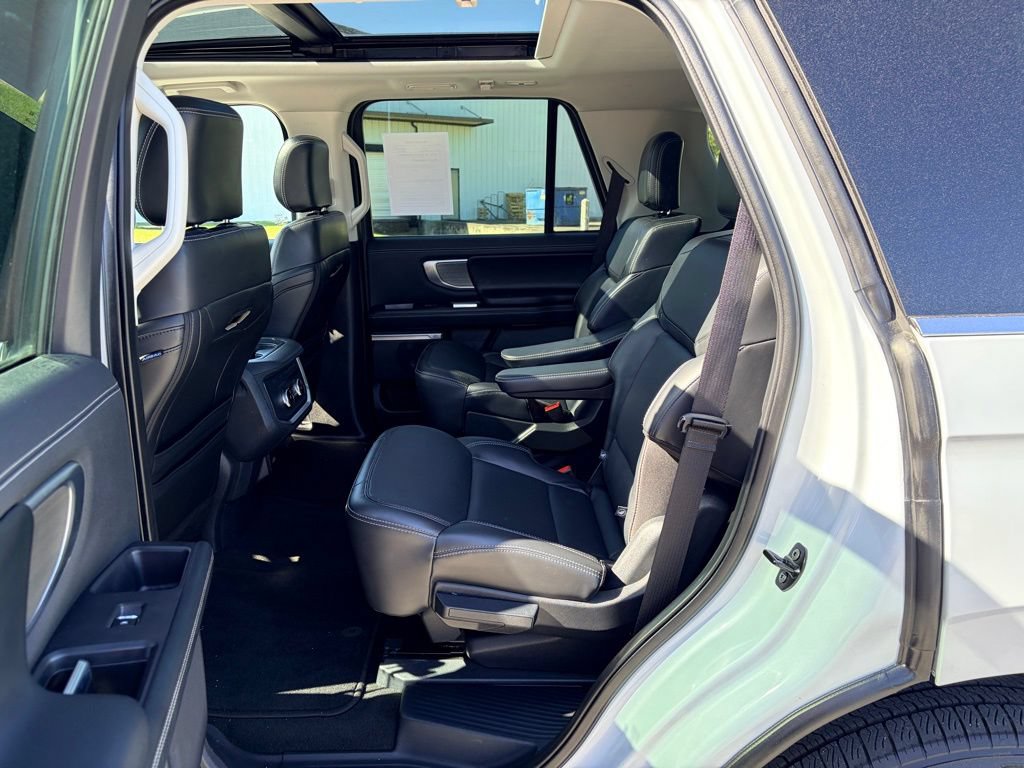 Certified 2025 Ford Expedition Platinum AWD/4WD image 26