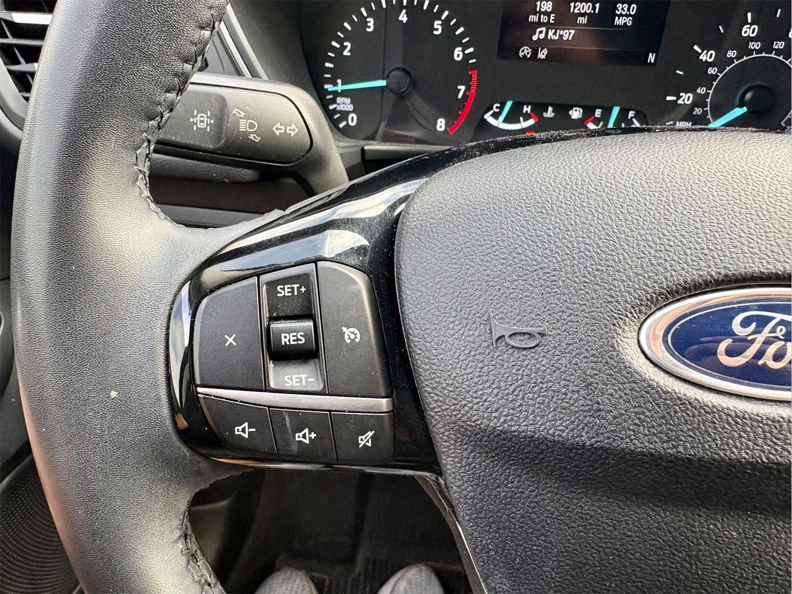 Certified 2022 Ford Escape SEL FWD image 17