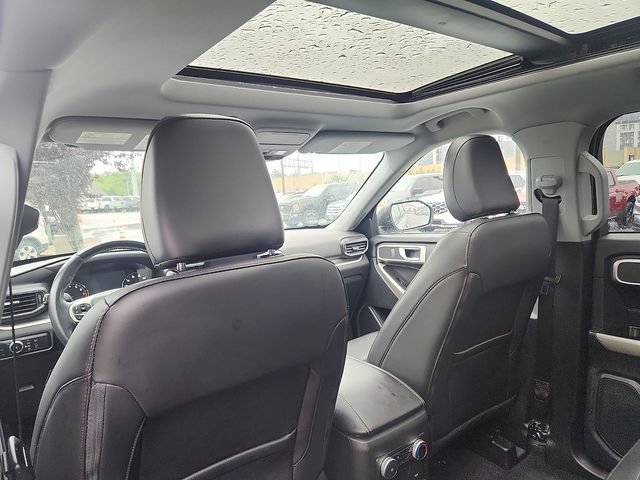 Certified 2023 Ford Explorer XLT w/ Equipment Group 202A AWD/4WD image 24