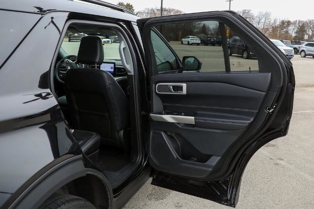 Certified 2022 Ford Explorer XLT w/ Equipment Group 202A image 36
