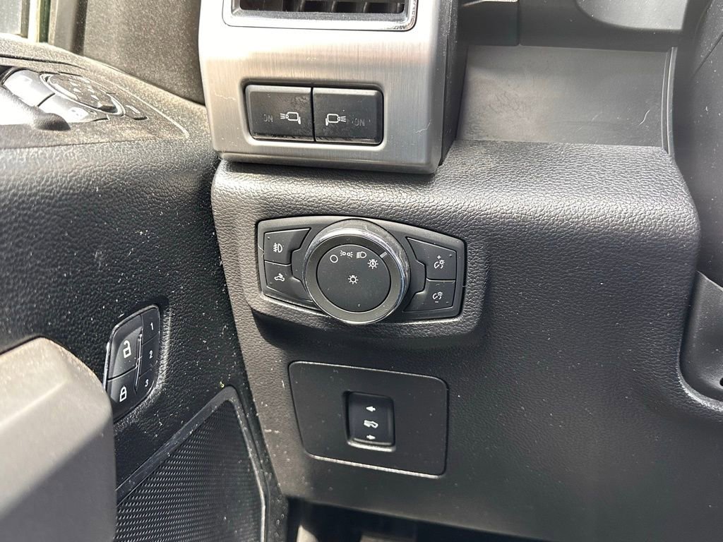 Certified 2017 Ford F150 Platinum image 27